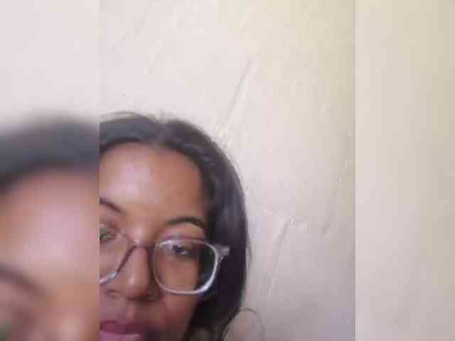 IndianBeaut webcam