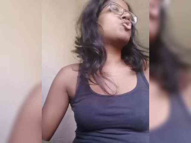 IndianBeaut webcam