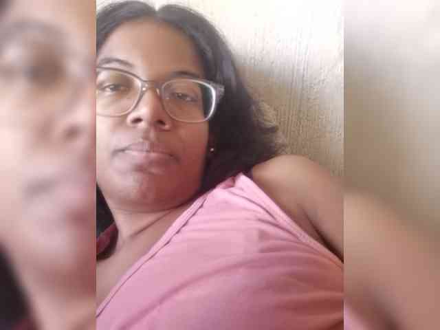 IndianBeaut webcam
