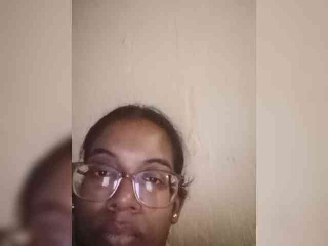 IndianBeaut webcam