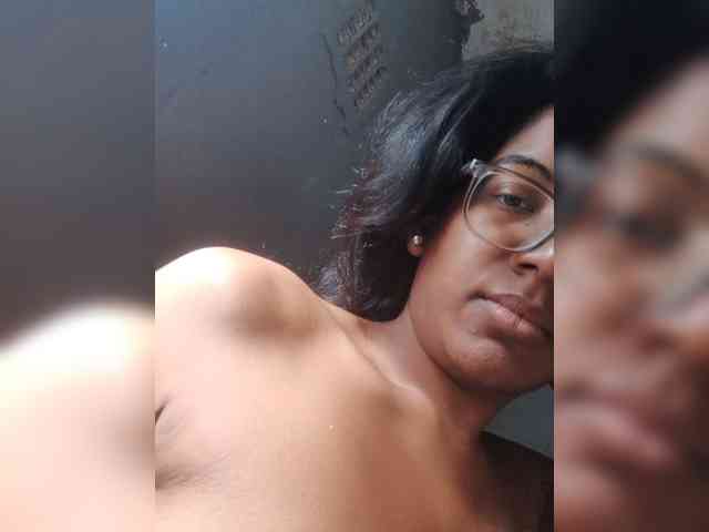 IndianBeaut webcam