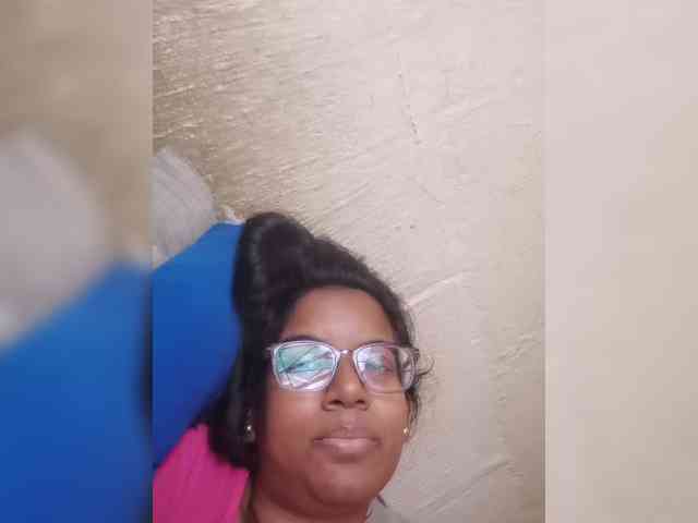 IndianBeaut webcam