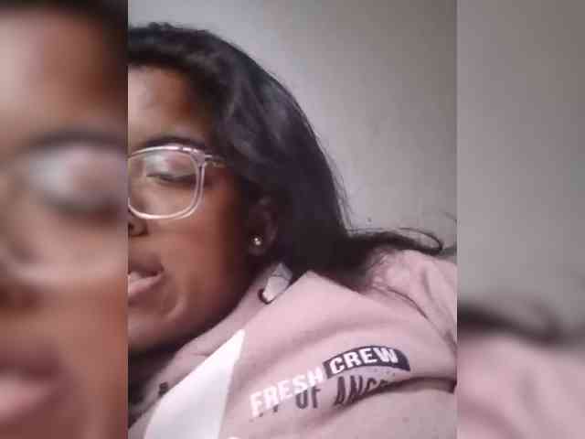 IndianBeaut webcam