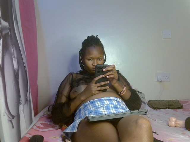 Notiryn live cam on BongaCams
