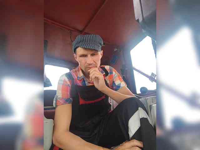 Maybus Live Webcam on BongaCams