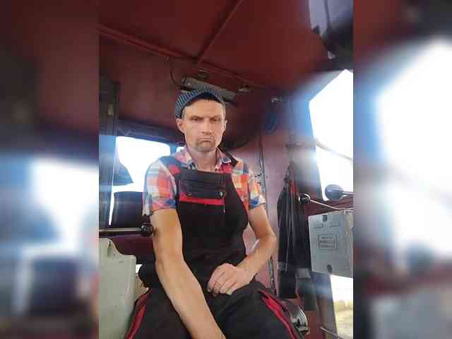 Maybus Live Webcam on BongaCams