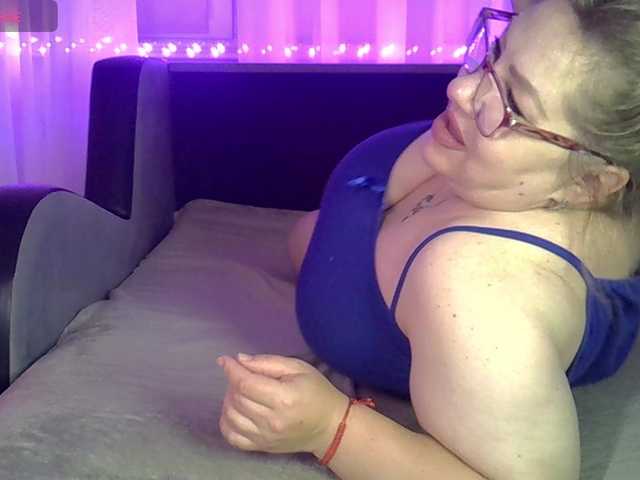 AngelinaGlam live cam on BongaCams