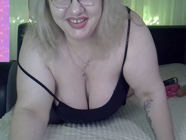 AngelinaGlam's BongaCams show and profile