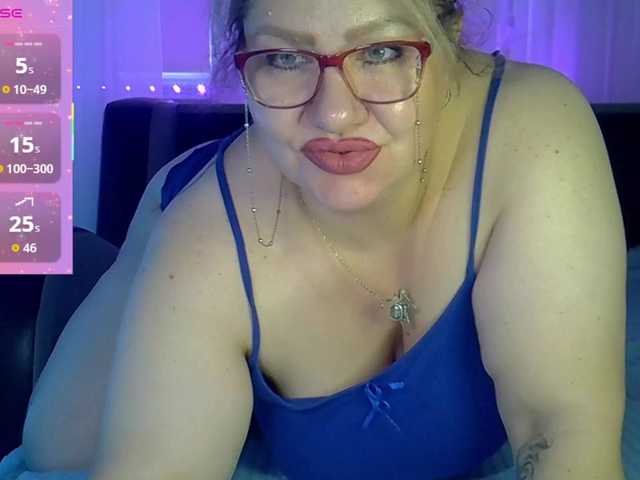 AngelinaGlam live cam on BongaCams
