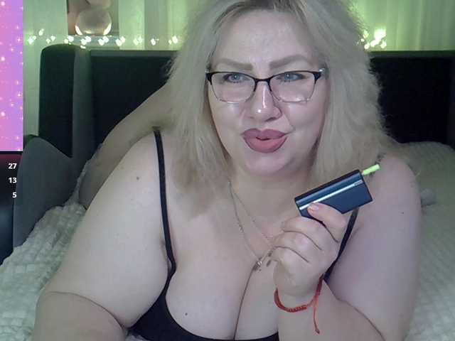 AngelinaGlam's BongaCams show and profile