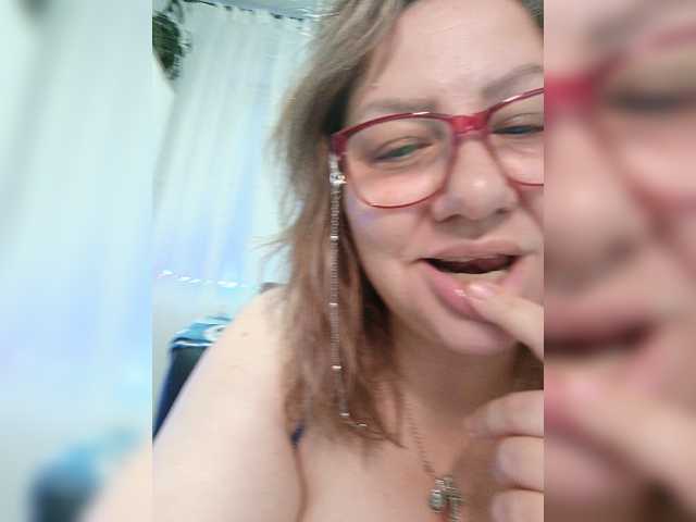 AngelinaGlam Live Cam on BongaCams