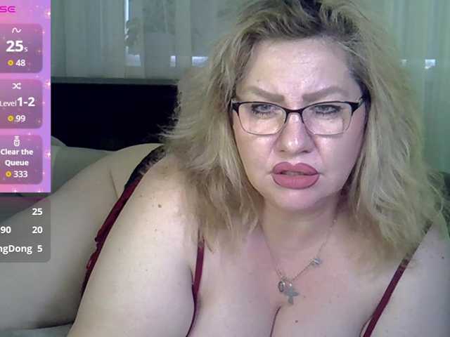 AngelinaGlam live cam on BongaCams