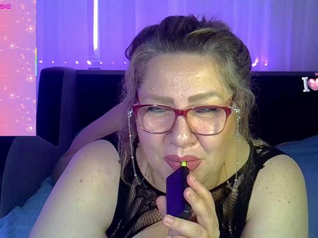 AngelinaGlam live webcam show