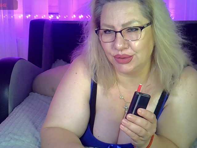 AngelinaGlam live cam on BongaCams