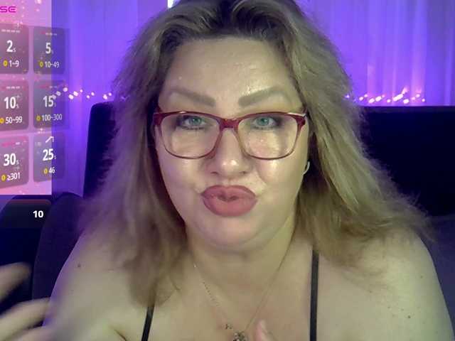 AngelinaGlam live cam on BongaCams