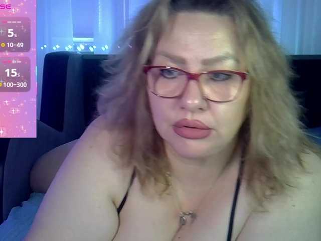 AngelinaGlam live cam on BongaCams