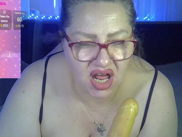 AngelinaGlam live cam on BongaCams