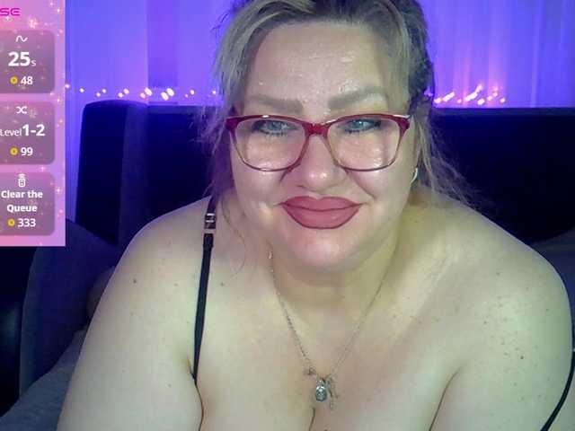AngelinaGlam live cam on BongaCams