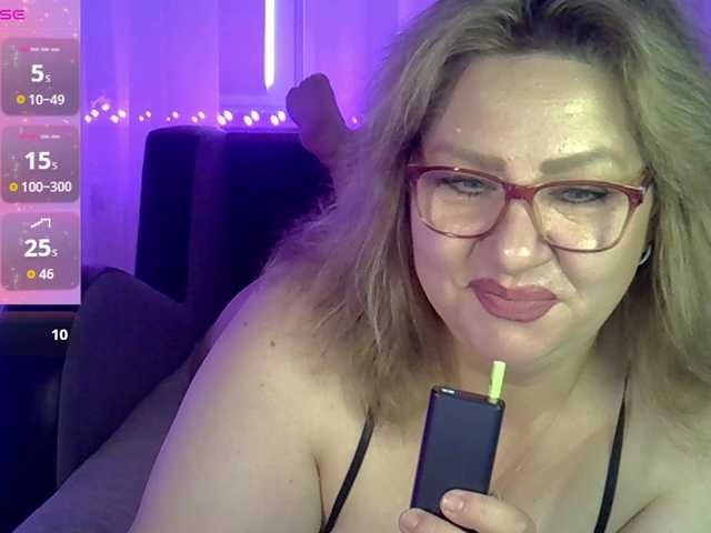 AngelinaGlam live cam on BongaCams