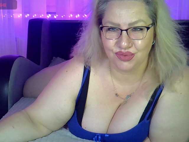 AngelinaGlam live cam on BongaCams