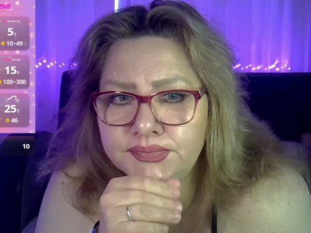 AngelinaGlam live cam on BongaCams