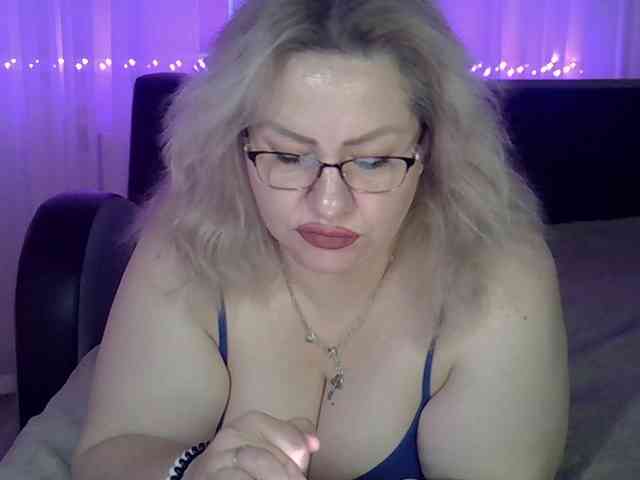 AngelinaGlam webcam