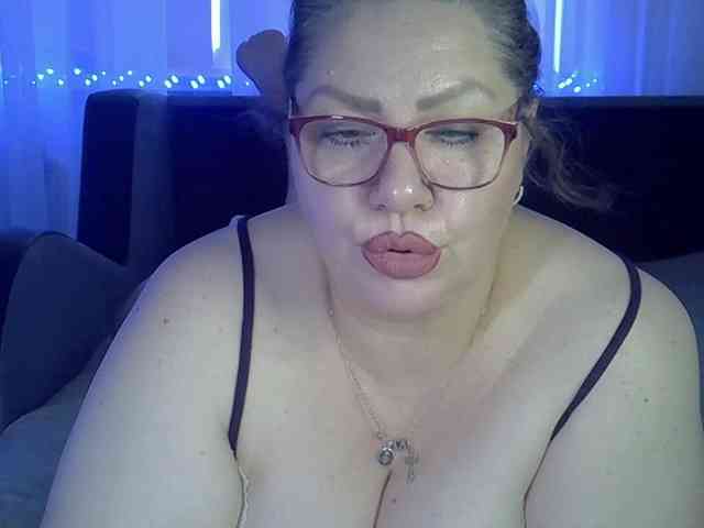 AngelinaGlam webcam