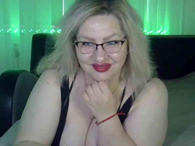 AngelinaGlam webcam