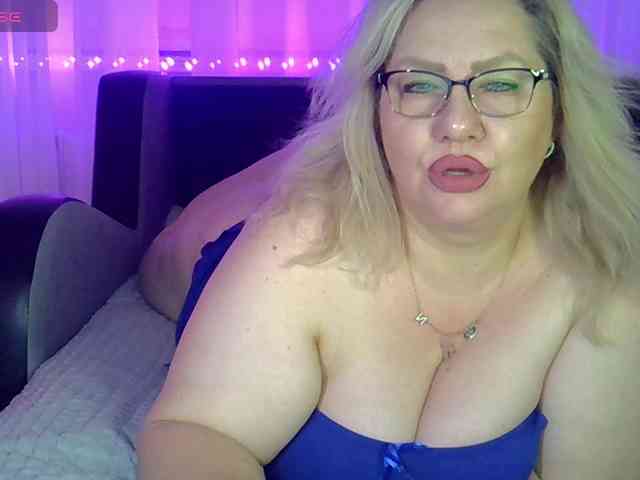 AngelinaGlam webcam