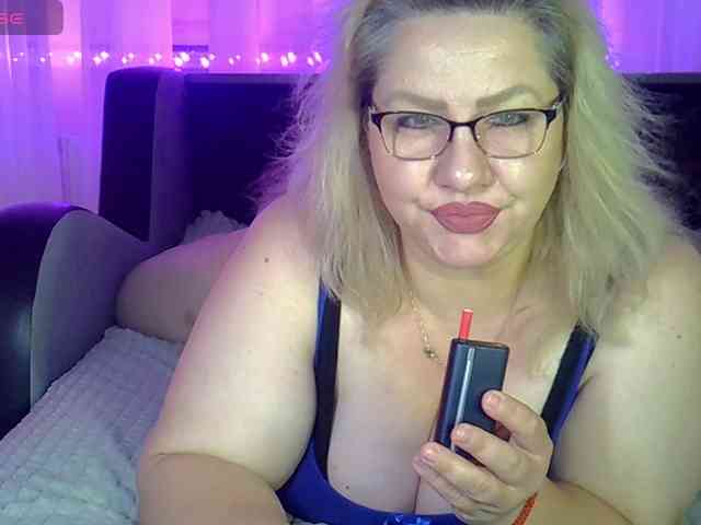 AngelinaGlam webcam