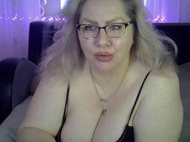AngelinaGlam webcam