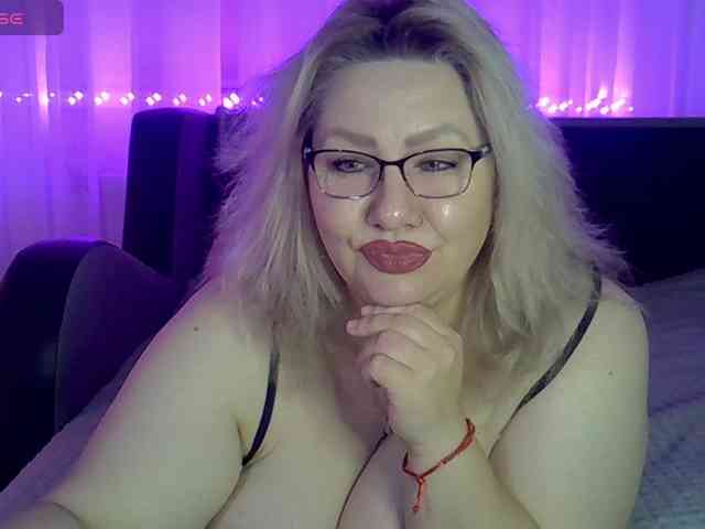 AngelinaGlam webcam