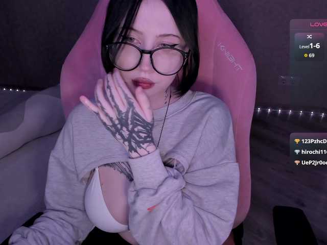 luvsoak live cam on BongaCams