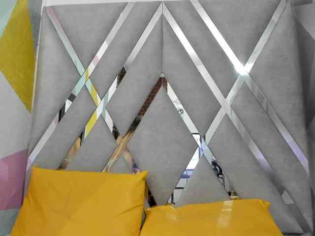 DianaSmiith webcam