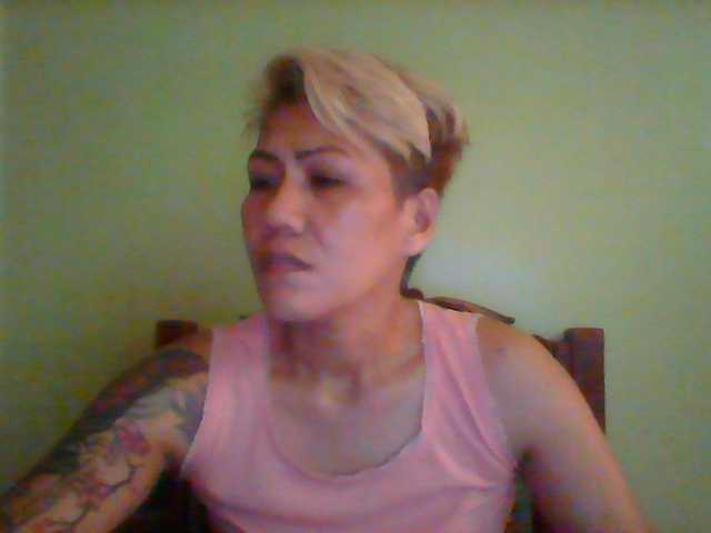 Rarra — live female cam