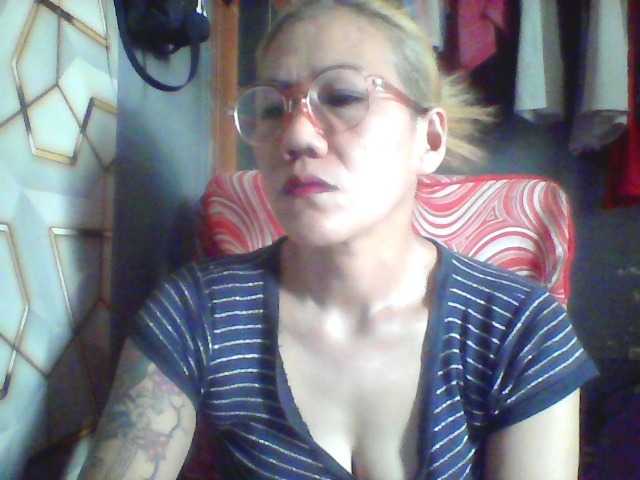 Rarra live cam on BongaCams
