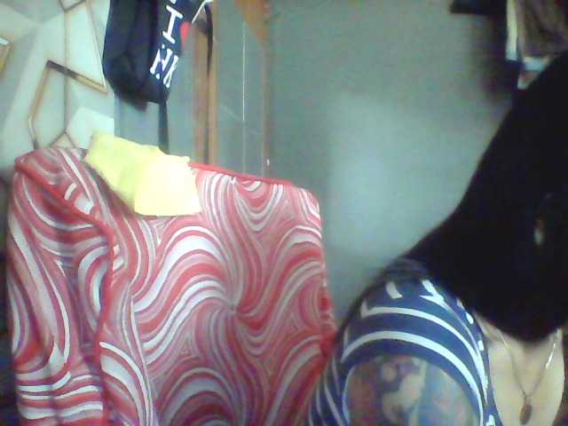 Rarra's BongaCams show and profile