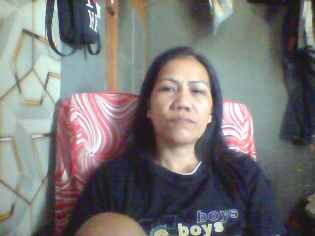 Rarra's BongaCams show and profile