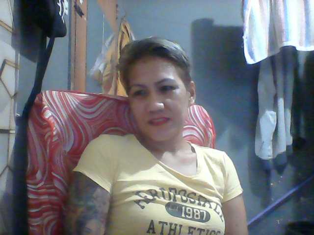 Rarra, live now on BongaCams