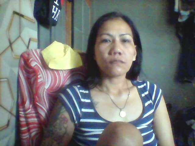 Rarra's BongaCams show and profile