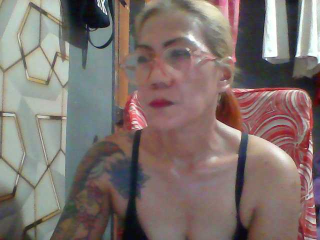Rarra live cam on BongaCams