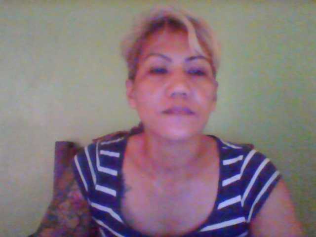 Chat with Rarra live cam