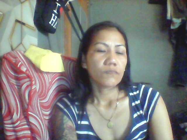 Rarra's BongaCams show and profile