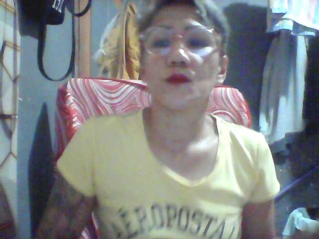 Rarra, live now on BongaCams