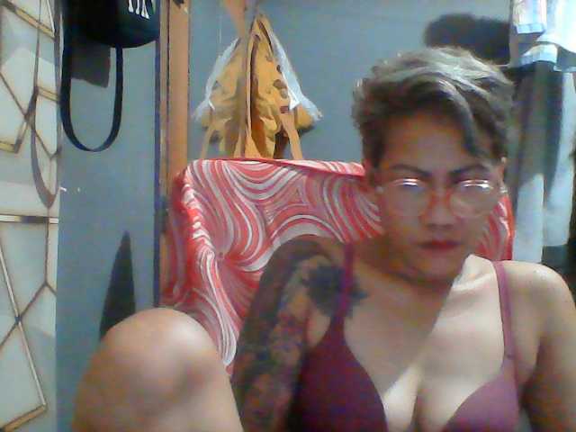 Rarra, en directo ahora en BongaCams