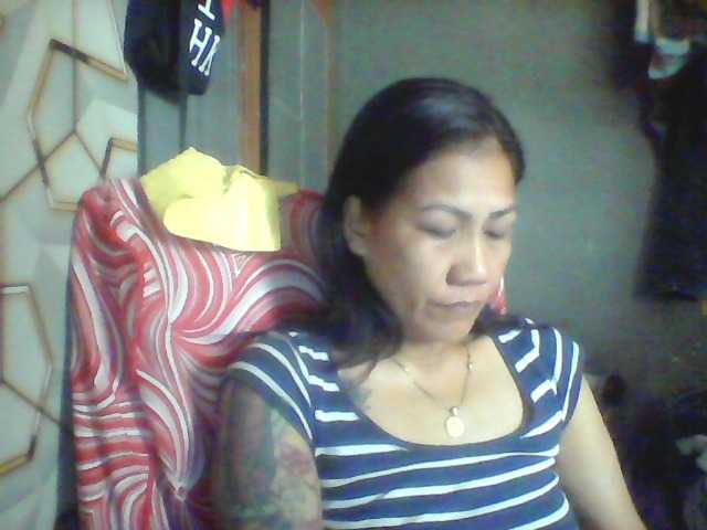 Rarra's BongaCams show and profile