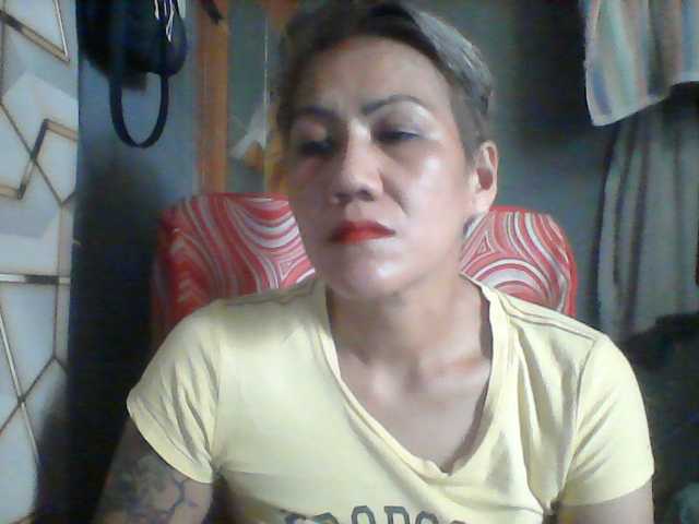 Rarra, live now on BongaCams
