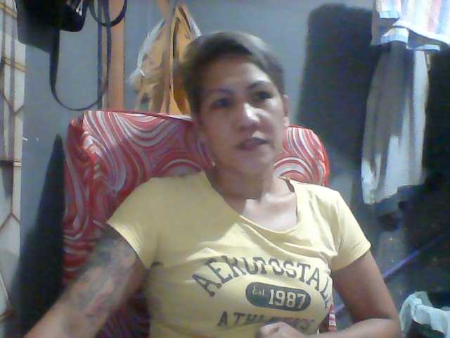 Rarra, en directo ahora en BongaCams