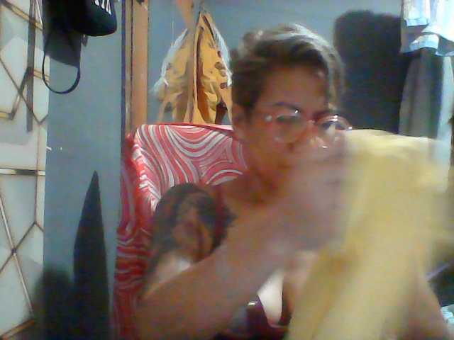 Rarra, en directo ahora en BongaCams