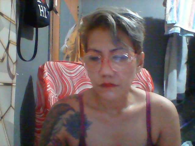 Rarra, live now on BongaCams
